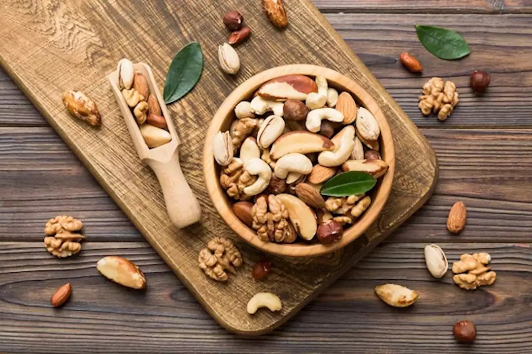 حفنة مكسرات يوميا قد تقلل خطر الإصابة بارتفاع ضغط الدم بنسبة 26%