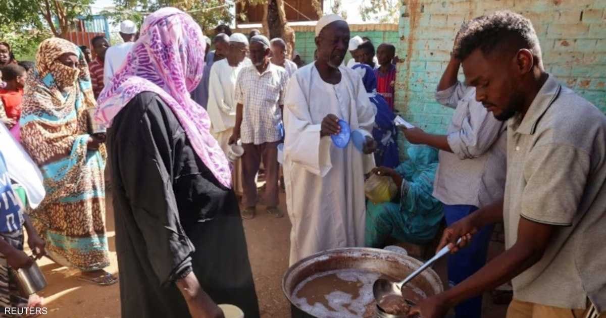 من نهب المخابز إلى طوابير "البليلة".. الجوع يشتد في الخرطوم