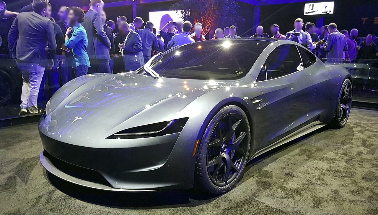 تسلا تكشف «رودستر» الجديدة بدفاعات هوائية مستوحاة من سبيس إكس: من 0 إلى 96 كم/س في ثانية